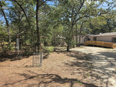 319 Green Oaks Dr — photo 2