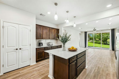 401 Yorktown St — photo 3