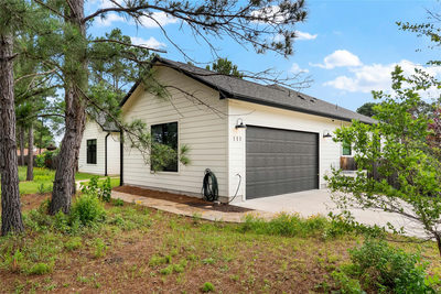 111 Green Grass Ln — photo 2