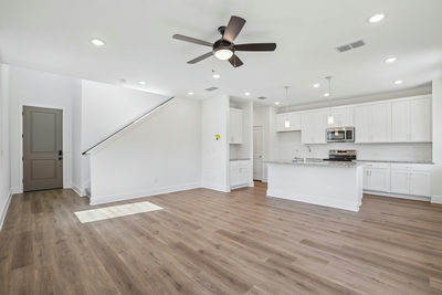 133 Maverick Ave — photo 3