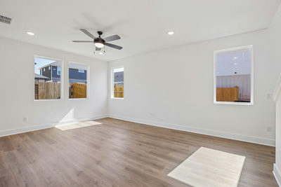 133 Maverick Ave — photo 4