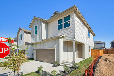 133 Maverick Ave — photo 2