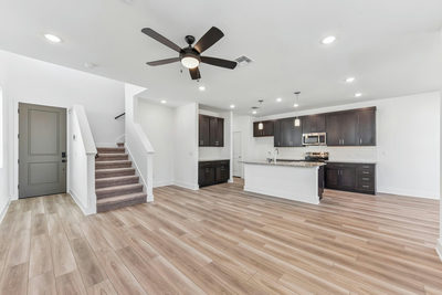 117 Maverick Ave — photo 3