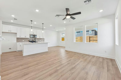 149 Maverick Ave — photo 4