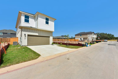 149 Maverick Ave — photo 2