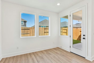 149 Maverick Ave — photo 5