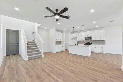 149 Maverick Ave — photo 3