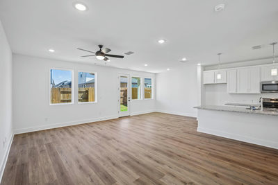 125 Maverick Ave — photo 4