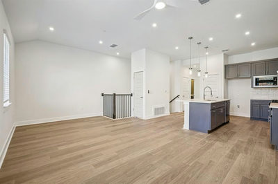 200 W 56th St #8102 — photo 2