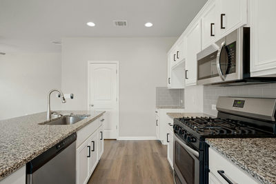121 Shiner Ln — photo 5