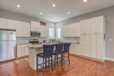 855 Aspen Ln — photo 2