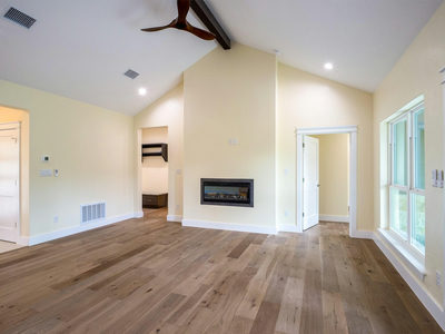1415 Bluebonnet Dr — photo 3