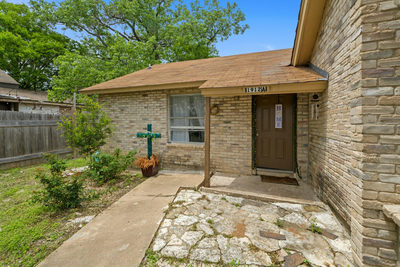 1912 Valley Hill Cir — photo 2