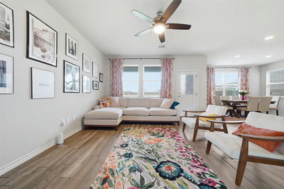 912 Eves Necklace Dr — photo 3
