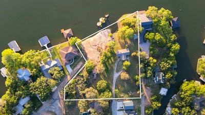 310 Castlehigh Dr — photo 3
