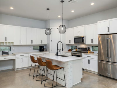 2909 E 3rd St #2 — photo 4