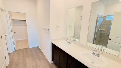 136 Woodbrook Dr — photo 4