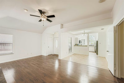 2100 Buckeye Ln — photo 4