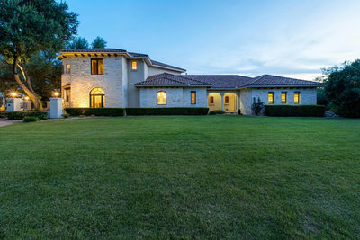 16005 Chateau Ave — photo 5
