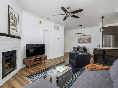 2509 Pearl St #5 — photo 2