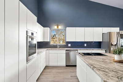 3721 Lakeview Dr — photo 5