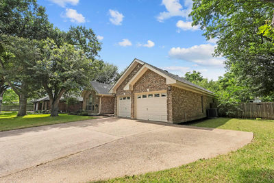1906 Meadow Ridge Dr — photo 2