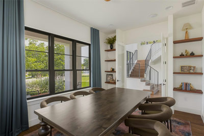 705 W 10th St — photo 3