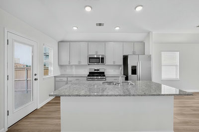 126 Christy St — photo 2