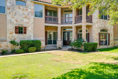 15633 INTERLACHEN Dr — photo 3