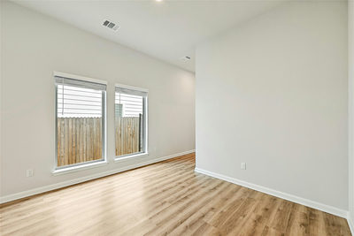 305 Banyon Dr — photo 5
