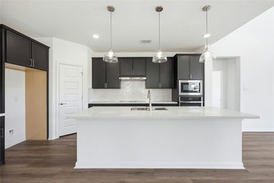 624 Breeze Hollow Ln — photo 3