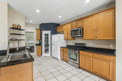 1409 Deer Horn Dr — photo 4