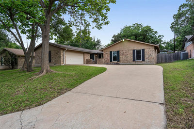 11306 April Dr — photo 2