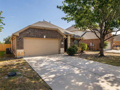 537 Bluehaw Dr — photo 3
