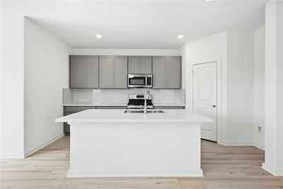 216 Hazy View Rd — photo 2