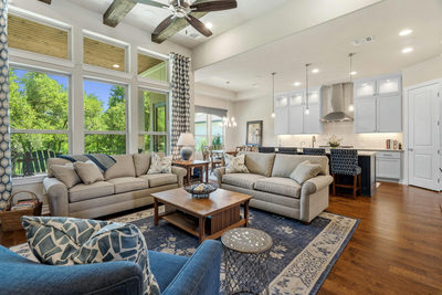 108 Oak Trail Dr — photo 2
