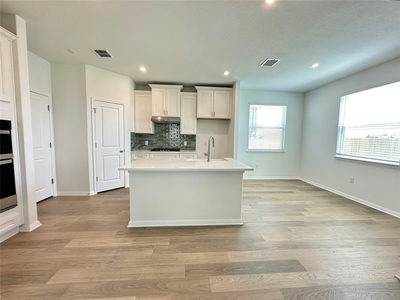 335 Young St — photo 3