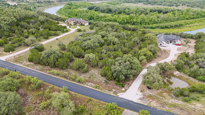 293 River Cliff Pl — photo 2