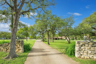 3910 McNeil Dr — photo 3
