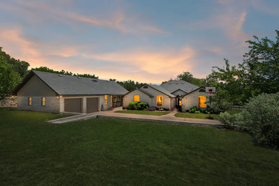 401 Twin Springs Rd — photo 2