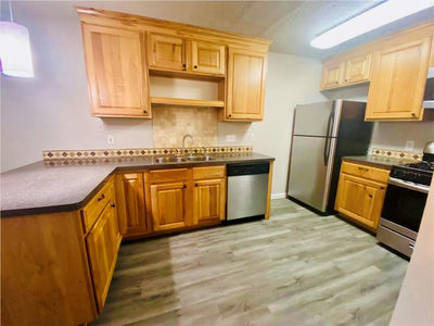 1202 Newning Ave #100 — photo 2