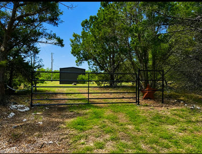 300 Live Oak Hills Ct — photo 2