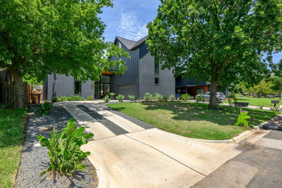 4804 Gladeview — photo 2