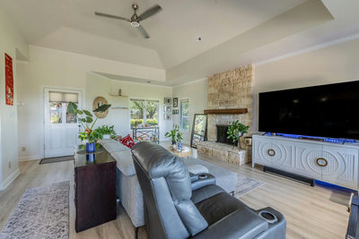 1703 Clubhouse Hill Dr — photo 2