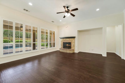 560 Aspen Dr — photo 2