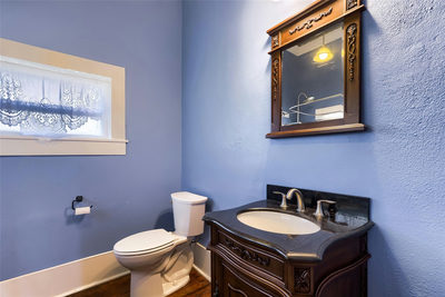 208 N Avenue B — photo 5