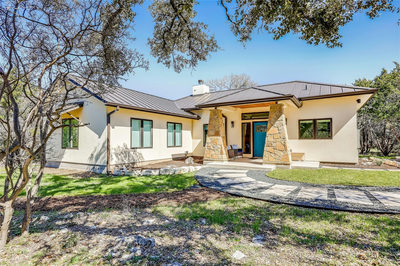 8004 Golden Oaks Ln — photo 3