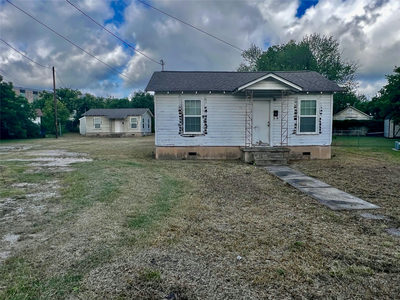 4904 Lynndale Dr — photo 3