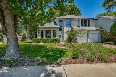 1104 Crestview St — photo 2