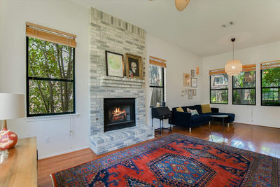 1104 Crestview St — photo 4